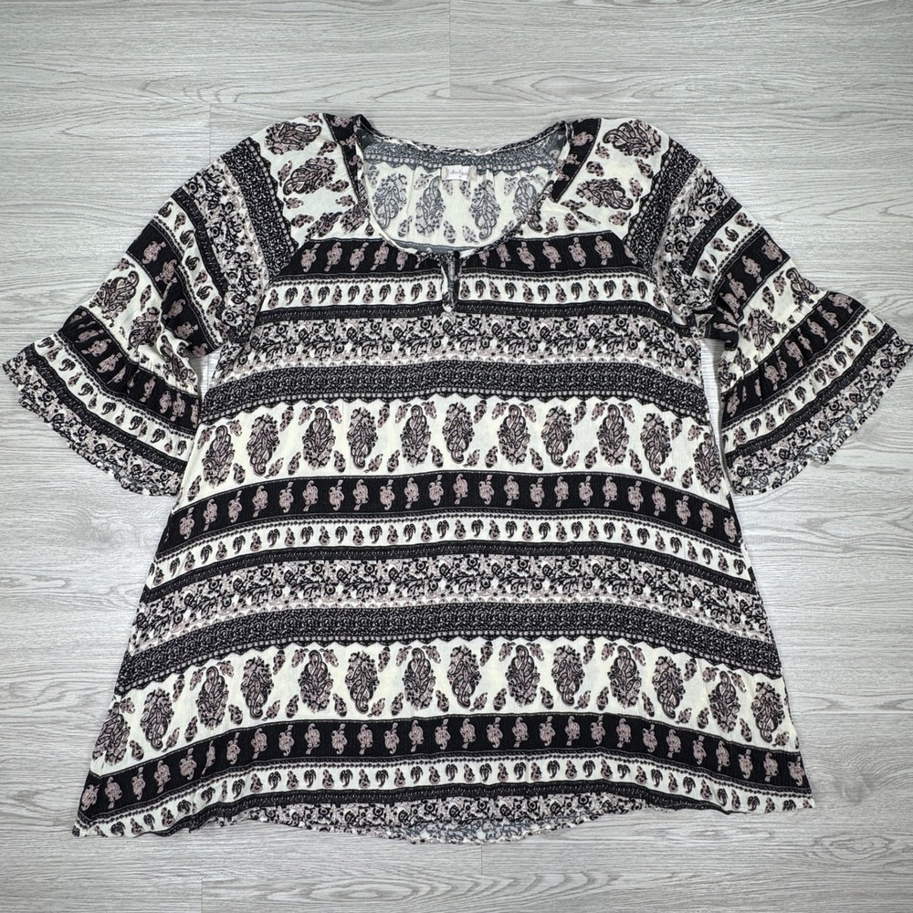 Altar'd State Women's Blouse Boho Paisley Bell Sleeve Black White Medium